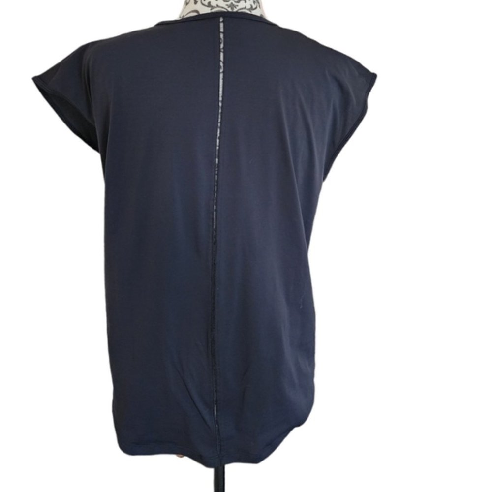 Peak Performance Epic Tee Shirt Black Back Seam Detail Lightweight - Picture 4 of 12